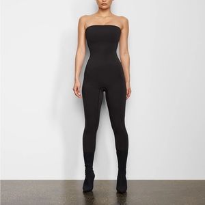 SKIMS All in One Strapless Onesie XXS